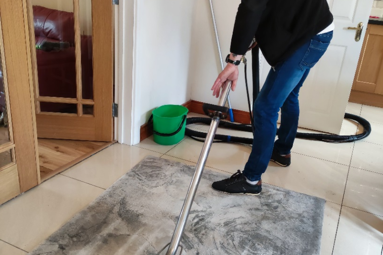 Guide to Industrial Carpet Cleaning Services